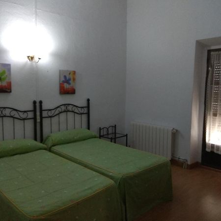 Pension Carretero Касерес Экстерьер фото