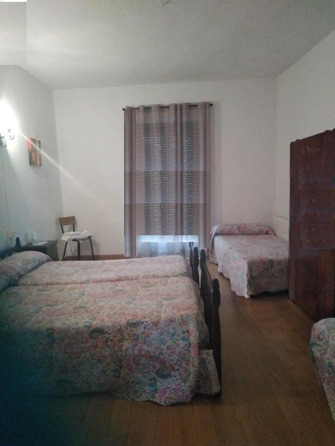 Pension Carretero Касерес Экстерьер фото