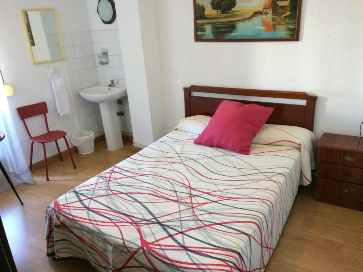 Pension Carretero Касерес Экстерьер фото
