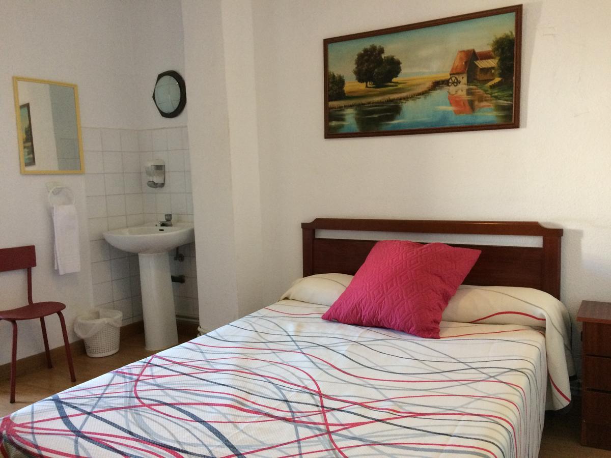 Pension Carretero Касерес Экстерьер фото